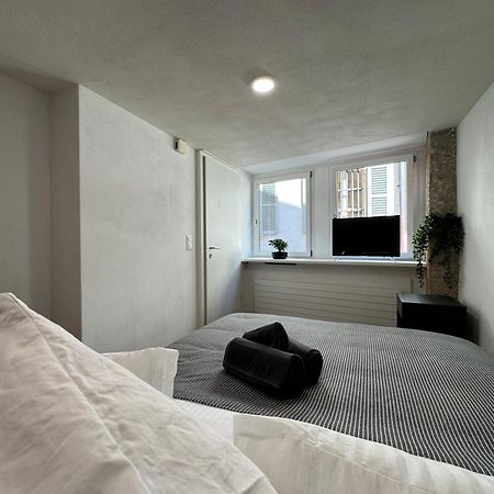 Appartement Au Rez-De-Chaussee En Vieille Ville De Porrentruy Exterior foto