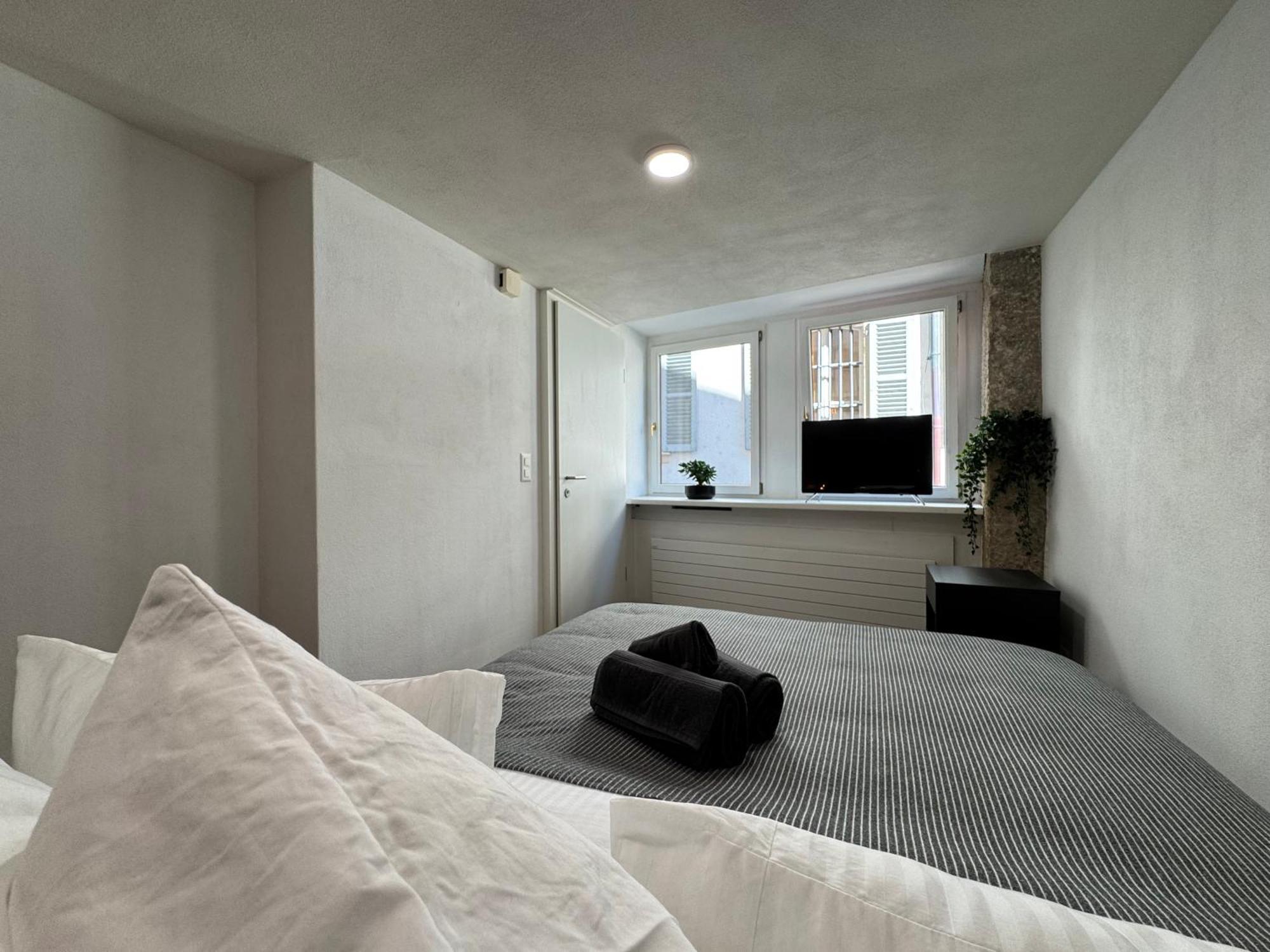 Appartement Au Rez-De-Chaussee En Vieille Ville De Porrentruy Exterior foto