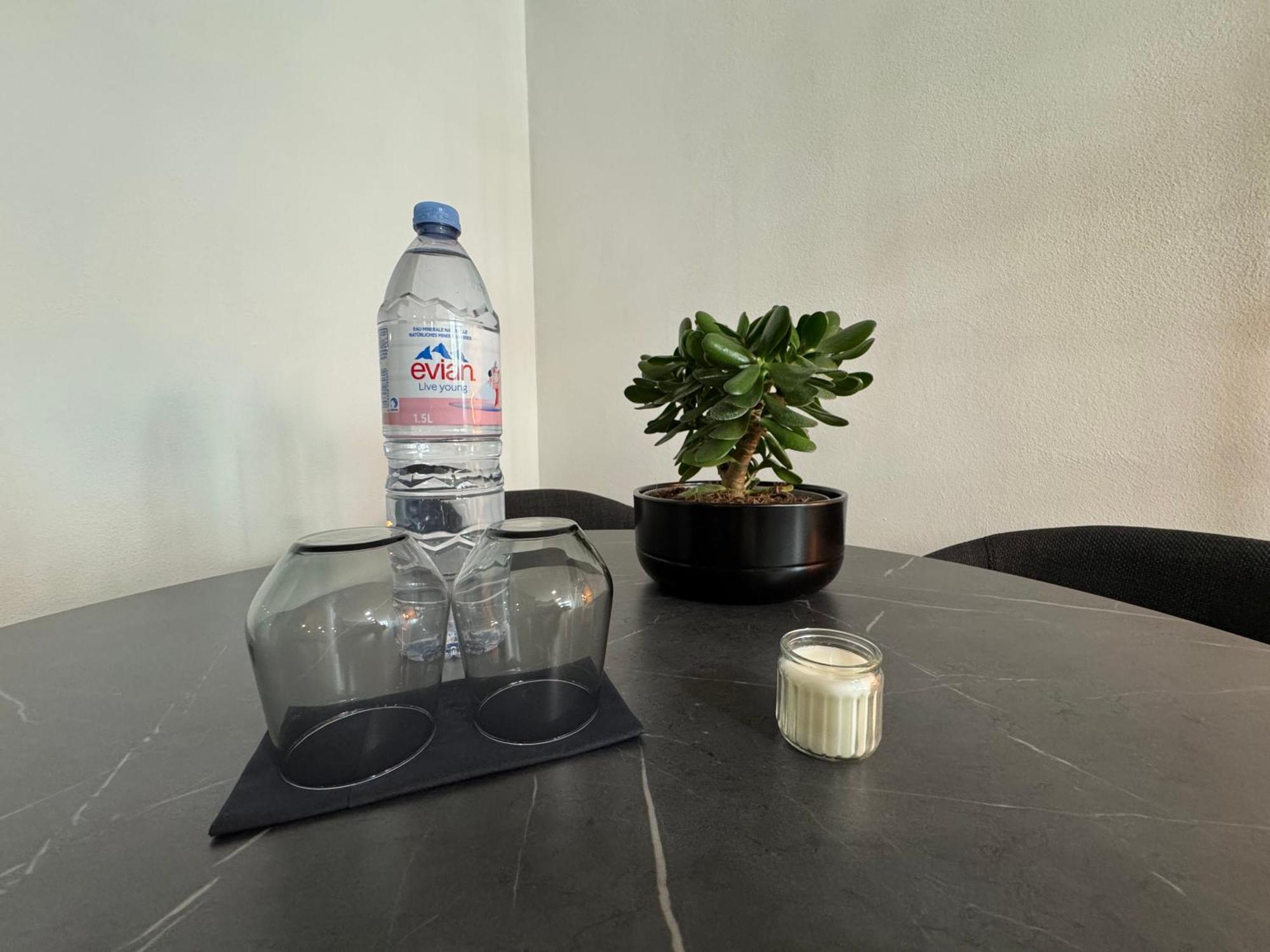 Appartement Au Rez-De-Chaussee En Vieille Ville De Porrentruy Exterior foto
